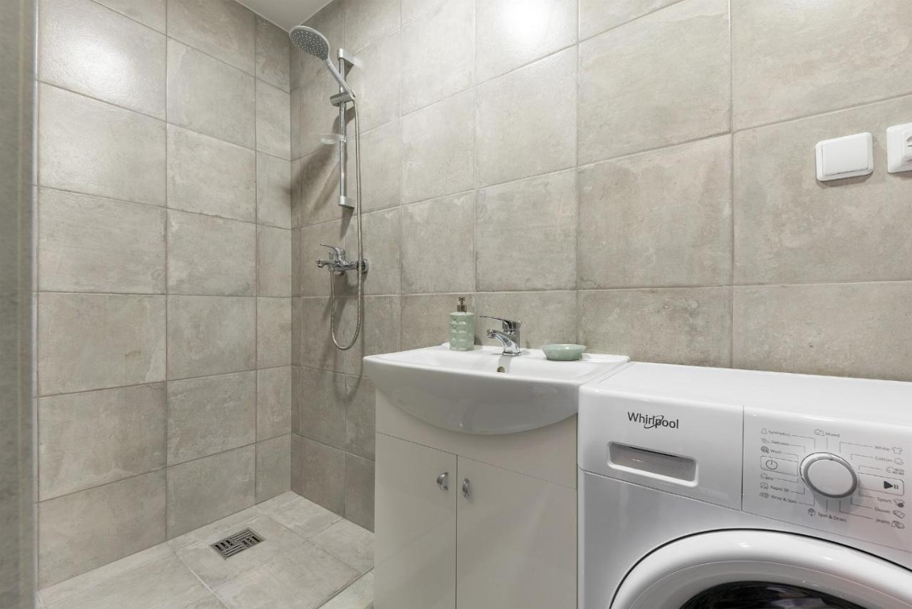 Shanghai Banzai Family Apartment Βίλνιους Εξωτερικό φωτογραφία